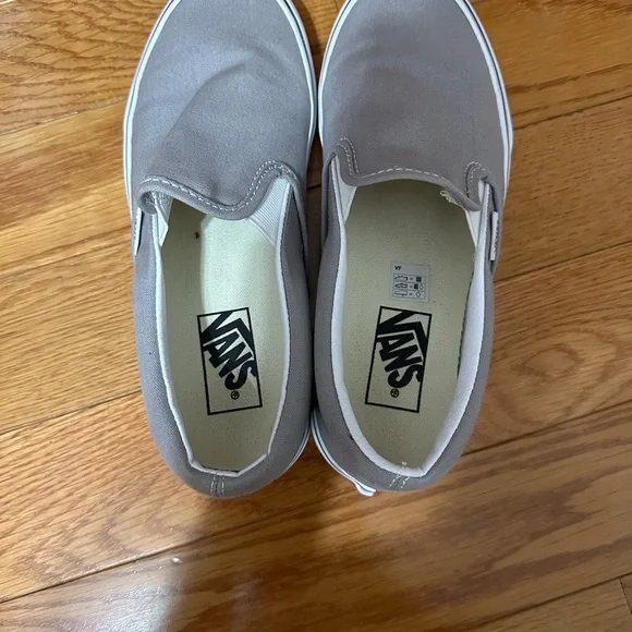 Women’s Gray Slip On Vans Size 7.5 - Picture 9 of 15